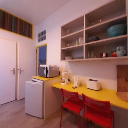 Residence Les Volets Bleus: Studio De 30 M² Classe 2 * Rochefort  Bagian luar foto