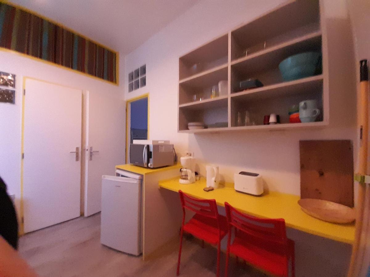 Residence Les Volets Bleus: Studio De 30 M² Classe 2 * Rochefort  Bagian luar foto
